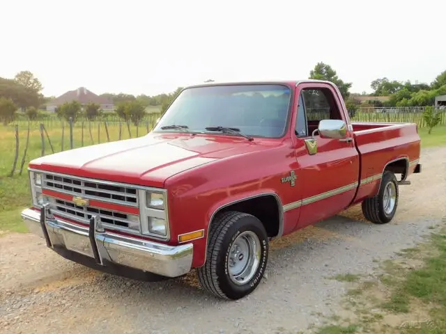 1985 chevy c-10 short bed survivor, 55k miles, 5.0ltr, pickup truck