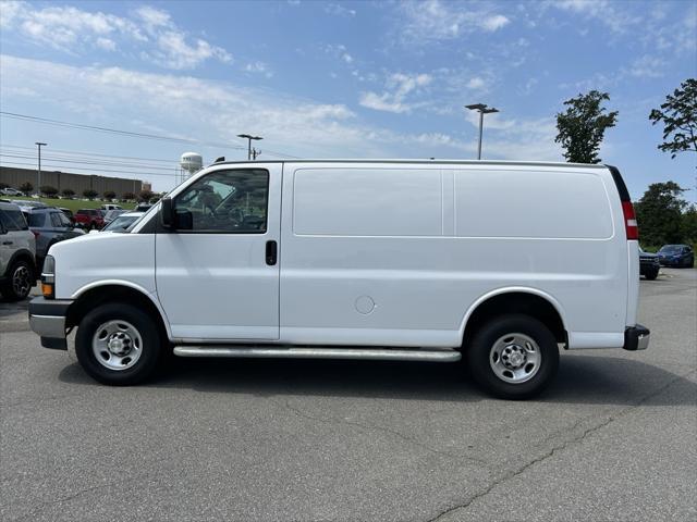 2022 chevrolet express 2500 rwd 2500 regular wheelbase wt
