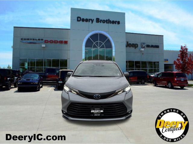2022 toyota sienna xle