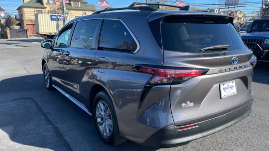2021 Toyota Sienna