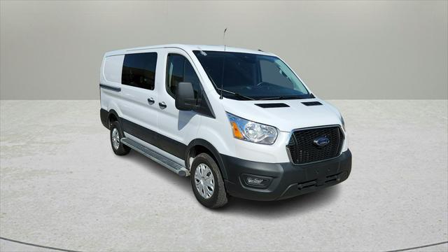 2022 ford transit-150 base