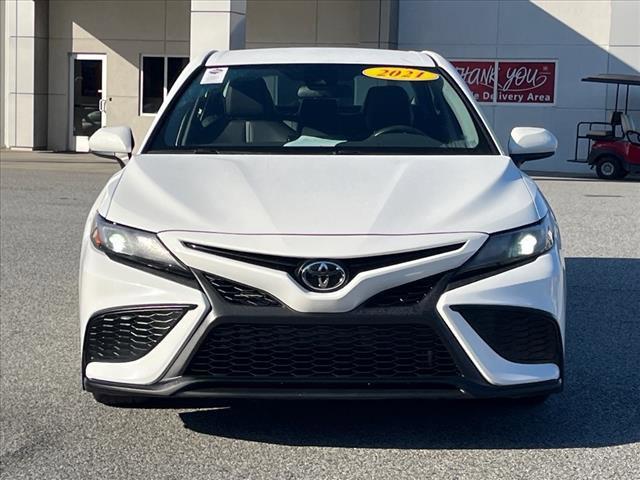 2021 toyota camry se