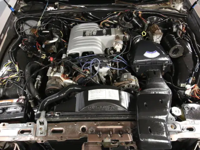 efi 5.0, 4spd auto, a/c, pwr steer & brake, lots of pwr options, clean in/out!!