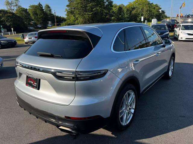2023 porsche cayenne platinum edition