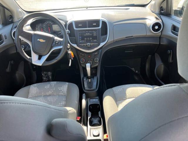 2019 chevrolet sonic lt