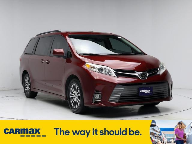 2018 toyota sienna xle