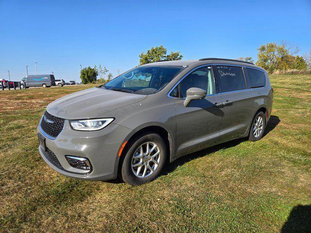 2022 chrysler pacifica touring l