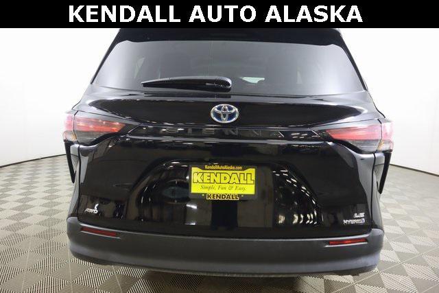 2022 toyota sienna le