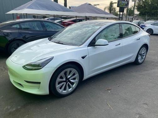 2022 tesla model 3
