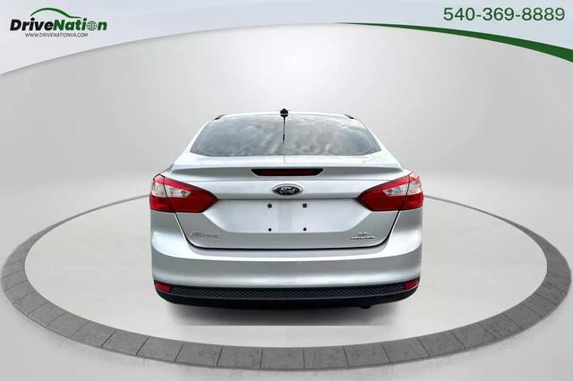 2014 ford focus se