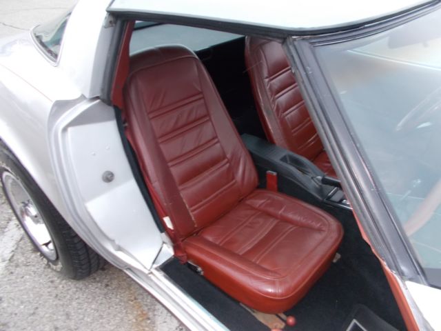 1978 corvette 36,799 actual miles 2 owner beautiful car priced to sell quick