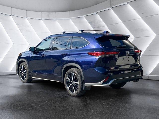 2022 toyota highlander xse