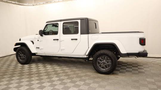 2024 Jeep Gladiator