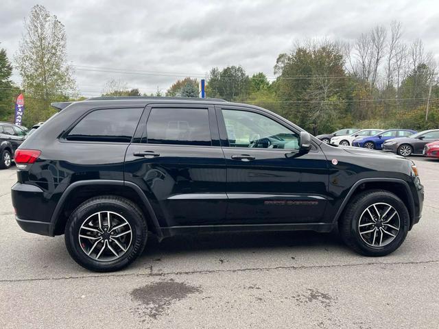 2020 jeep grand cherokee trailhawk