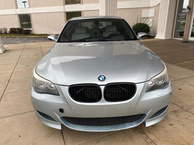 2006 bmw m5 base
