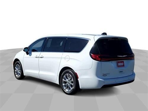 2023 chrysler pacifica