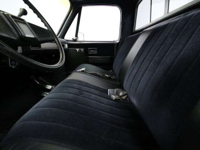 very clean, believed orig v8, auto, a/c, 4wd, new interior, solid nice, value!