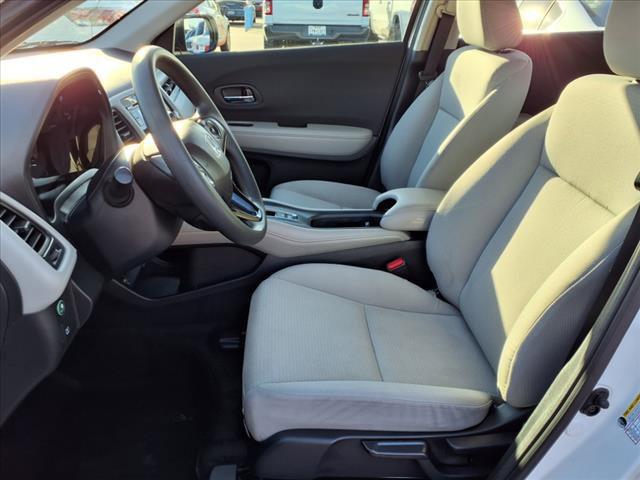 2022 honda hr-v lx