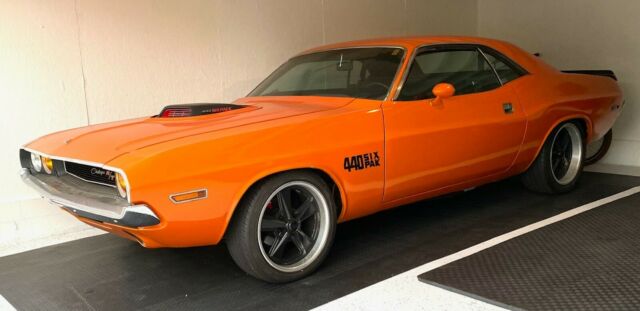 1970 challenger ta 440 six pack - shaker hood