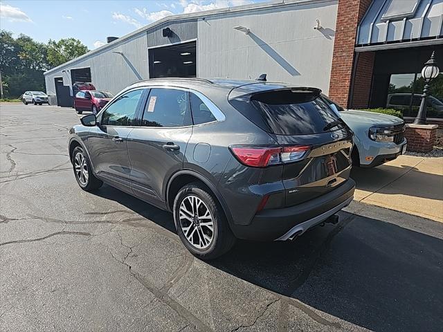 2020 ford escape sel