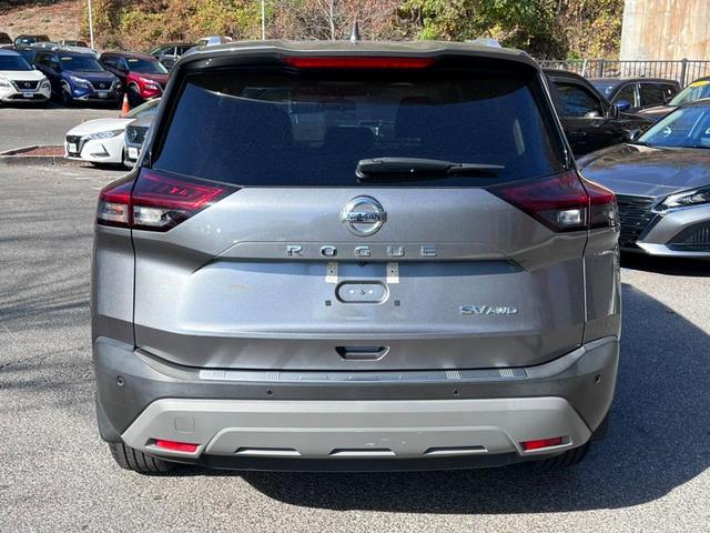 2021 nissan rogue sv