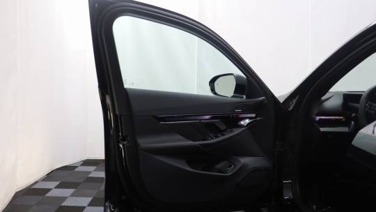 2025 BMW i5
