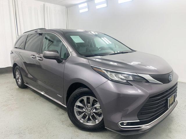 2021 toyota sienna xle 8 passenger
