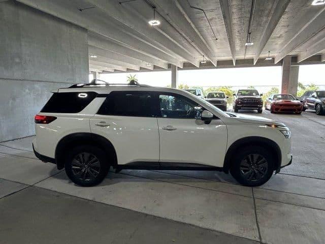 2022 nissan pathfinder in hialeah, florida