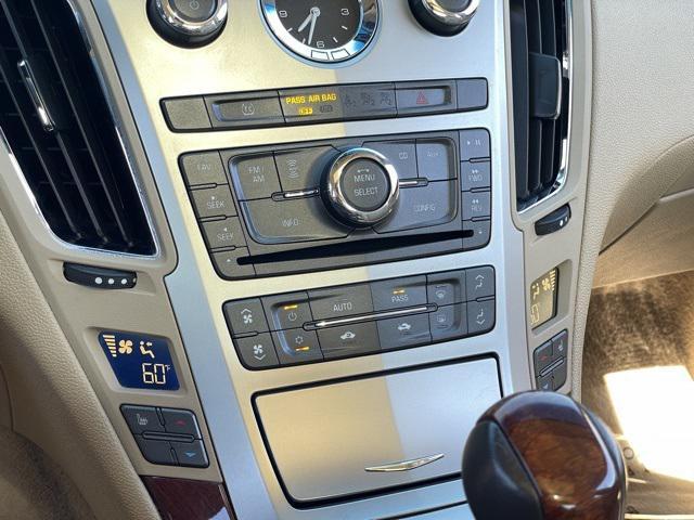 2011 cadillac cts luxury