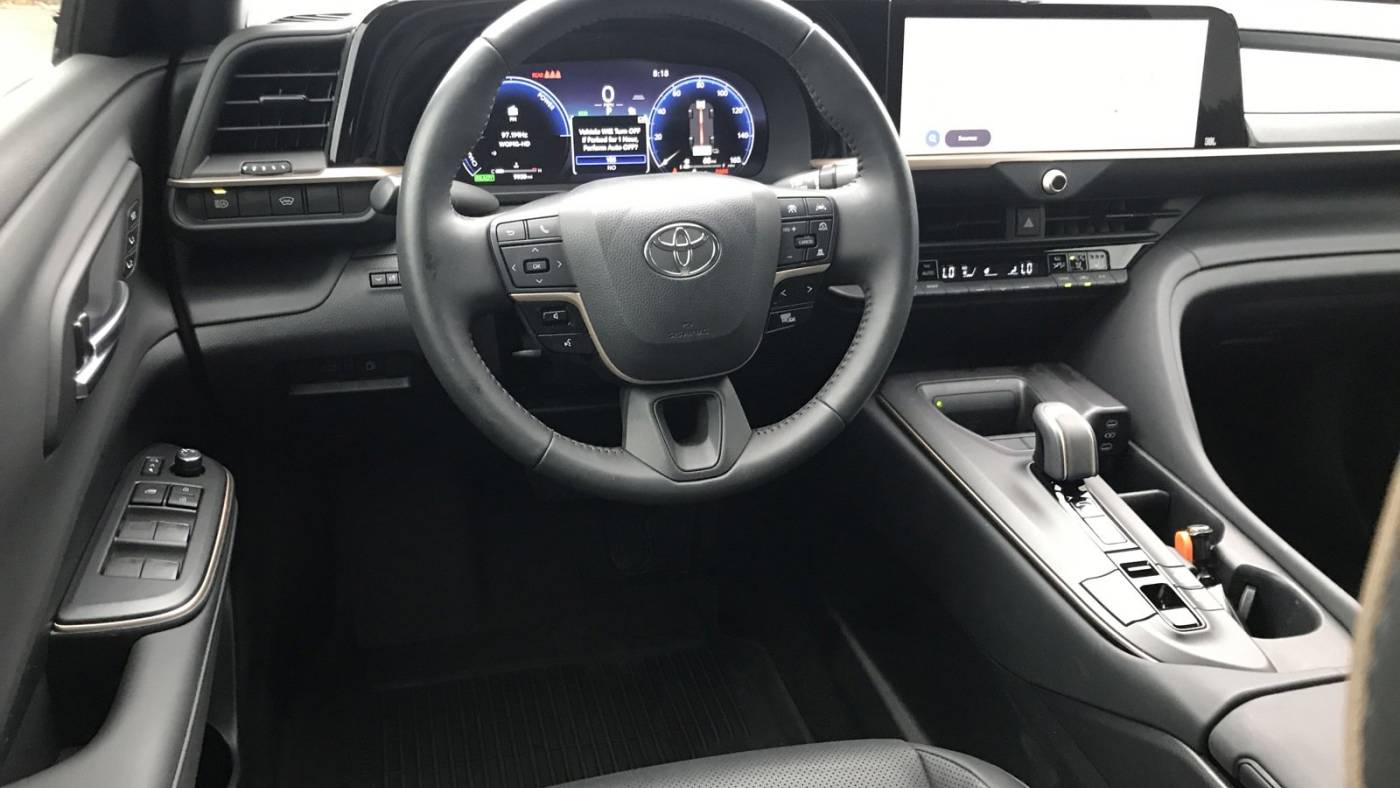 2023 toyota crown limited