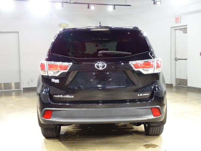 certified 2016 toyota highlander le plus v6 little rock, ar 72204 for sale in little rock, arkansas