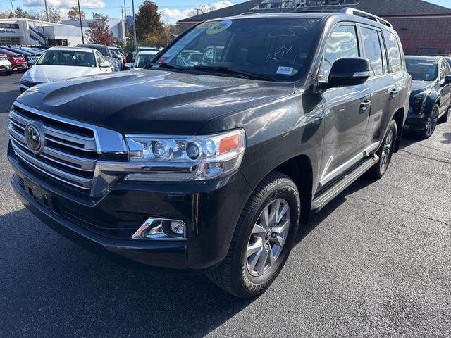 2021 toyota land cruiser base