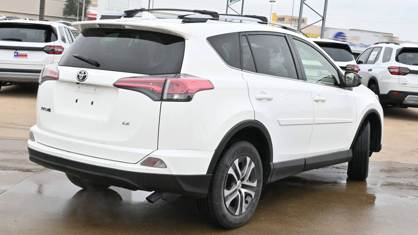 2017 toyota rav4 le