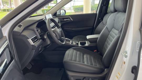 2024 Mitsubishi Outlander