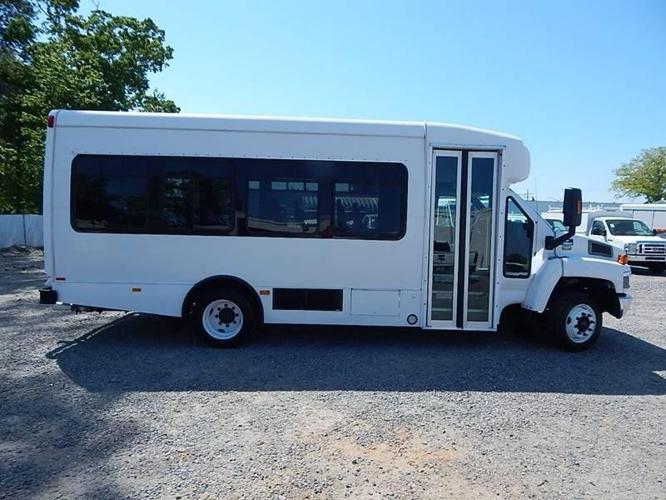 used 2009 chevrolet kodiak c4500 2wd regular cab norfolk, va 23502 for sale in norfolk, virginia