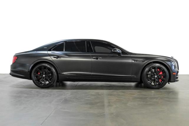 2021 bentley flying spur w12