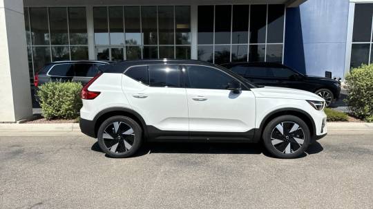 2024 Volvo XC40
