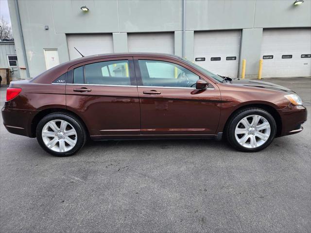 2012 chrysler 200 touring