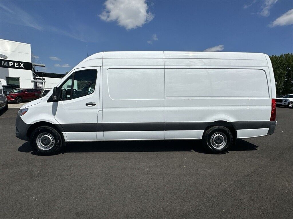 2023 mercedes-benz sprinter cargo 170 wb