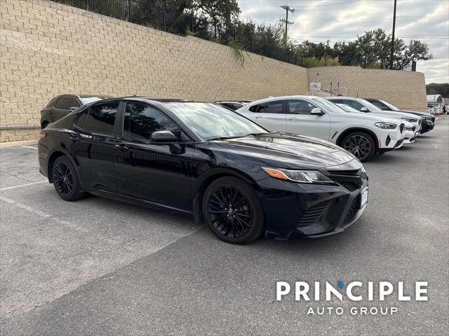 2019 toyota camry se