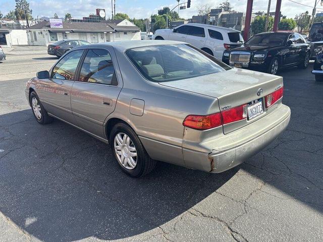 2000 toyota camry le