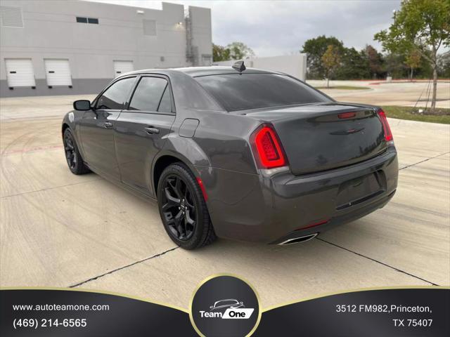2021 chrysler 300 s