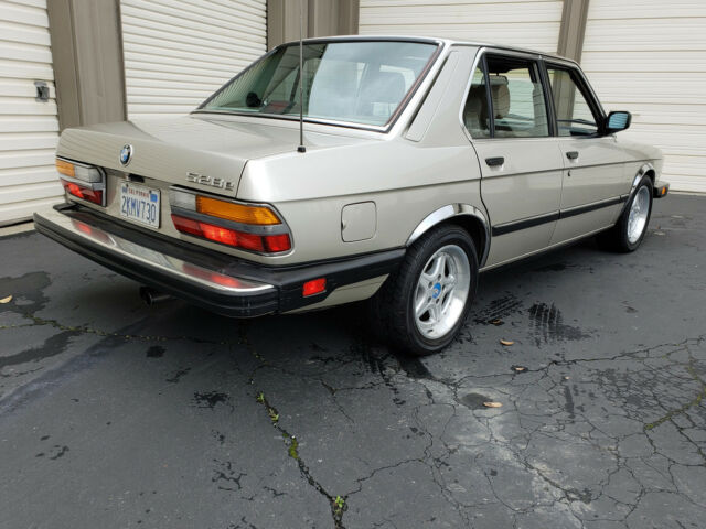 superb rust-free classic 1988 bmw 528e sedan! one of the finest e28s available!