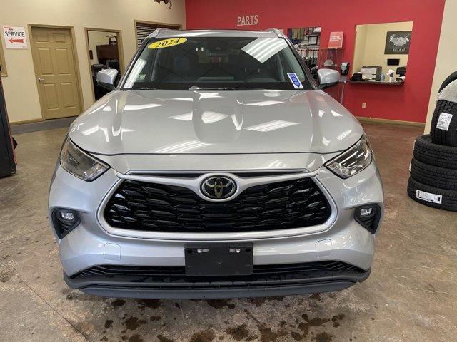 2024 toyota highlander xle