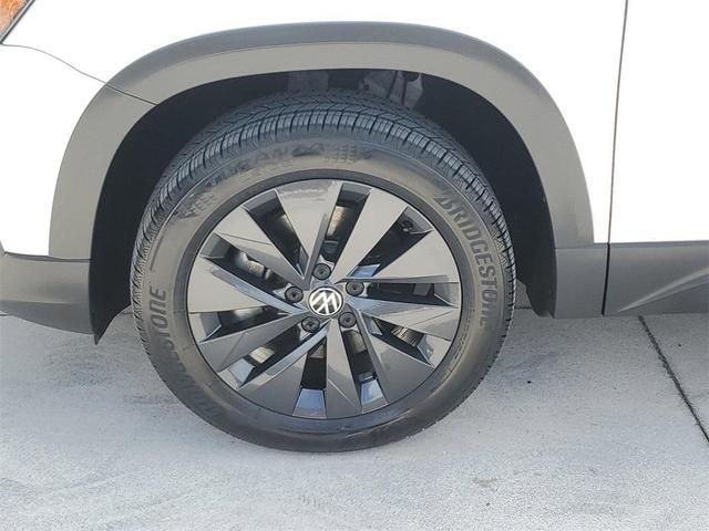2022 volkswagen taos 1.5t s
