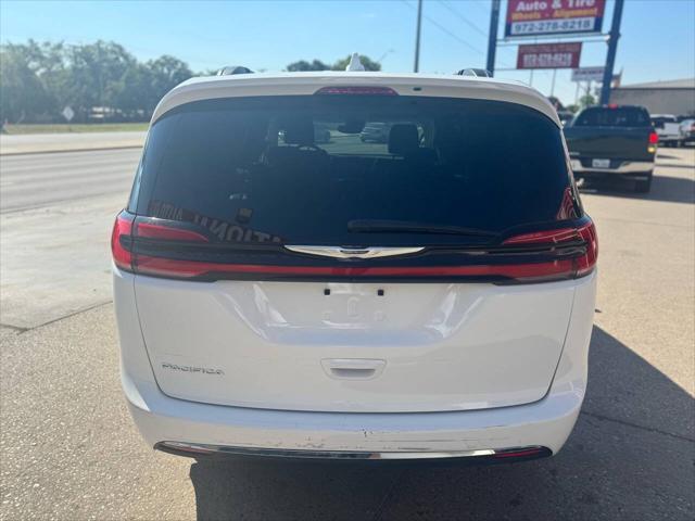 2022 chrysler pacifica touring l