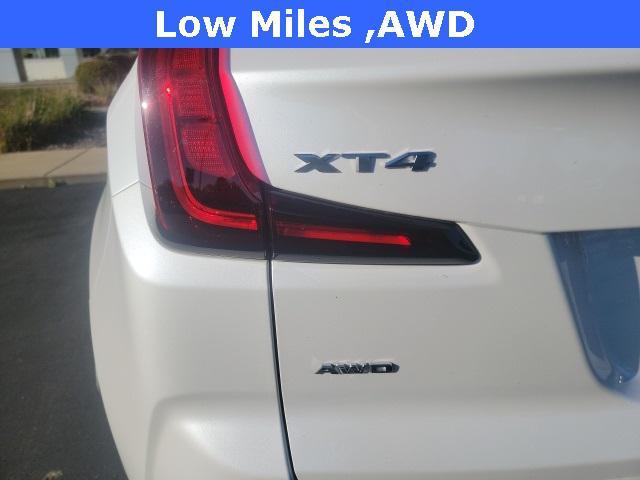 2022 cadillac xt4 premium luxury