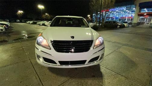 2013 hyundai equus in milwaukee, wisconsin