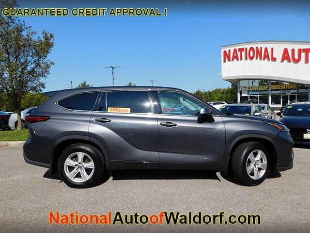 2021 toyota highlander le