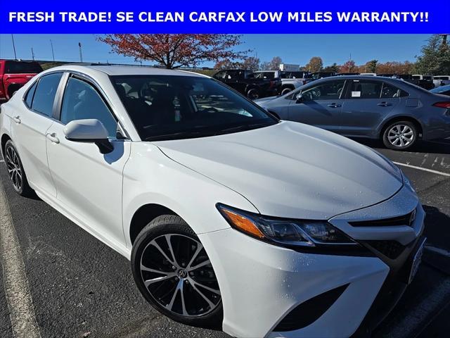 2020 toyota camry se